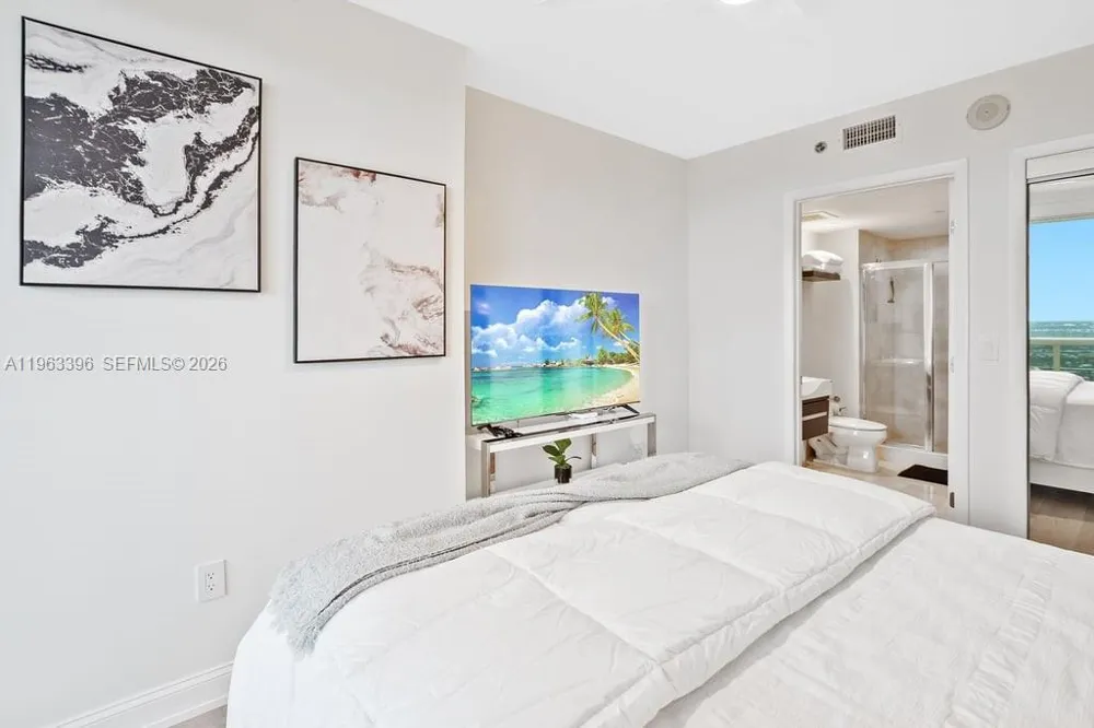 1800 S Ocean Dr #3608 Hallandale Beach, FL 33009