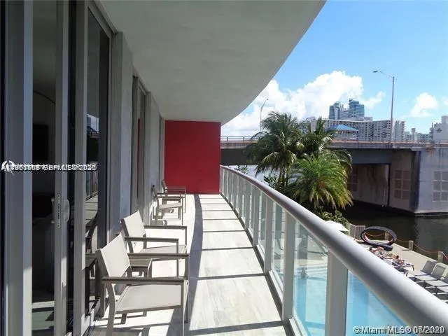 2600 E Hallandale Beach Blvd #T301 Hallandale Beach, FL 33009