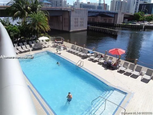 2600 E Hallandale Beach Blvd #T301 Hallandale Beach, FL 33009