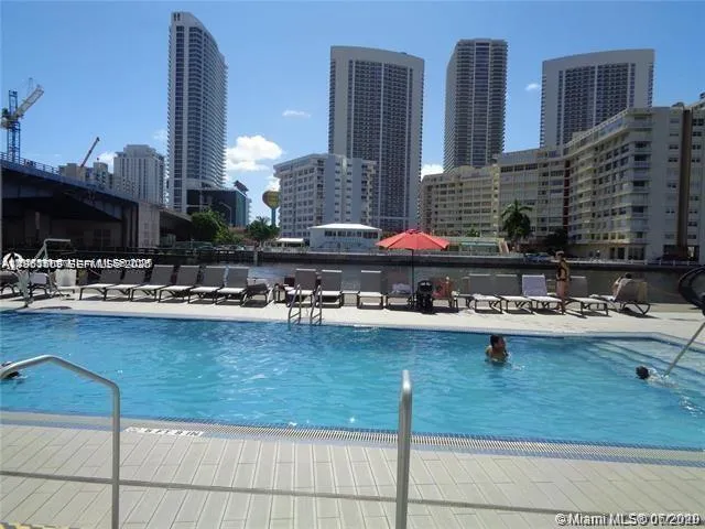 2600 E Hallandale Beach Blvd #T301 Hallandale Beach, FL 33009