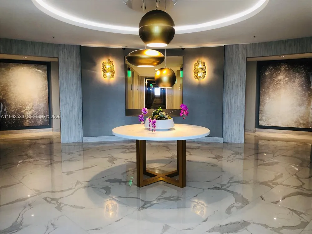 10275 Collins Ave #427 Bal Harbour, FL 33154