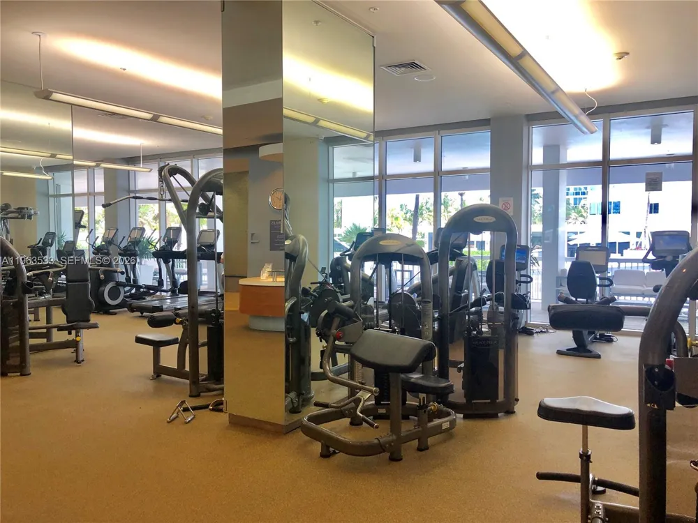 10275 Collins Ave #427 Bal Harbour, FL 33154