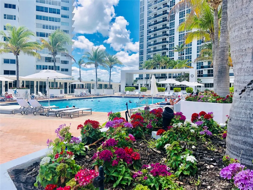 10275 Collins Ave #427 Bal Harbour, FL 33154