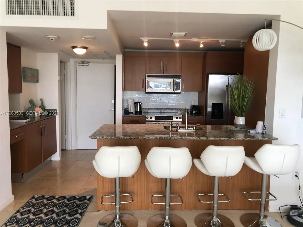 10275 Collins Ave #427 Bal Harbour, FL 33154