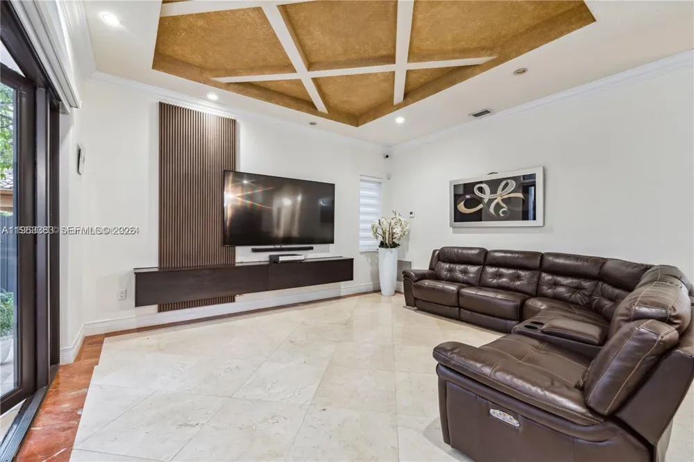 8200 NW 163rd St Miami Lakes, FL 33016