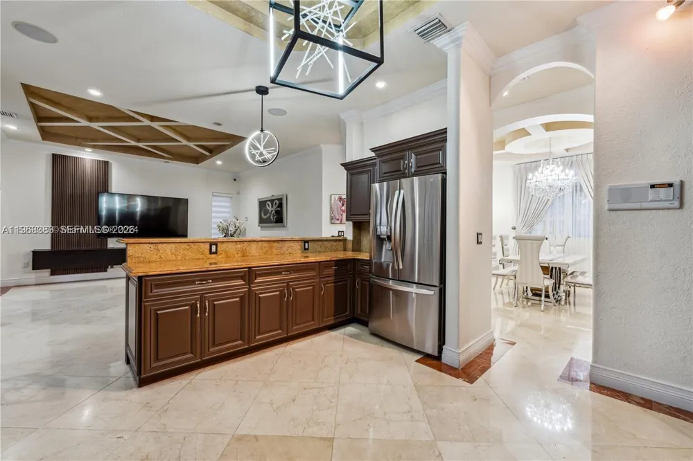 8200 NW 163rd St Miami Lakes, FL 33016