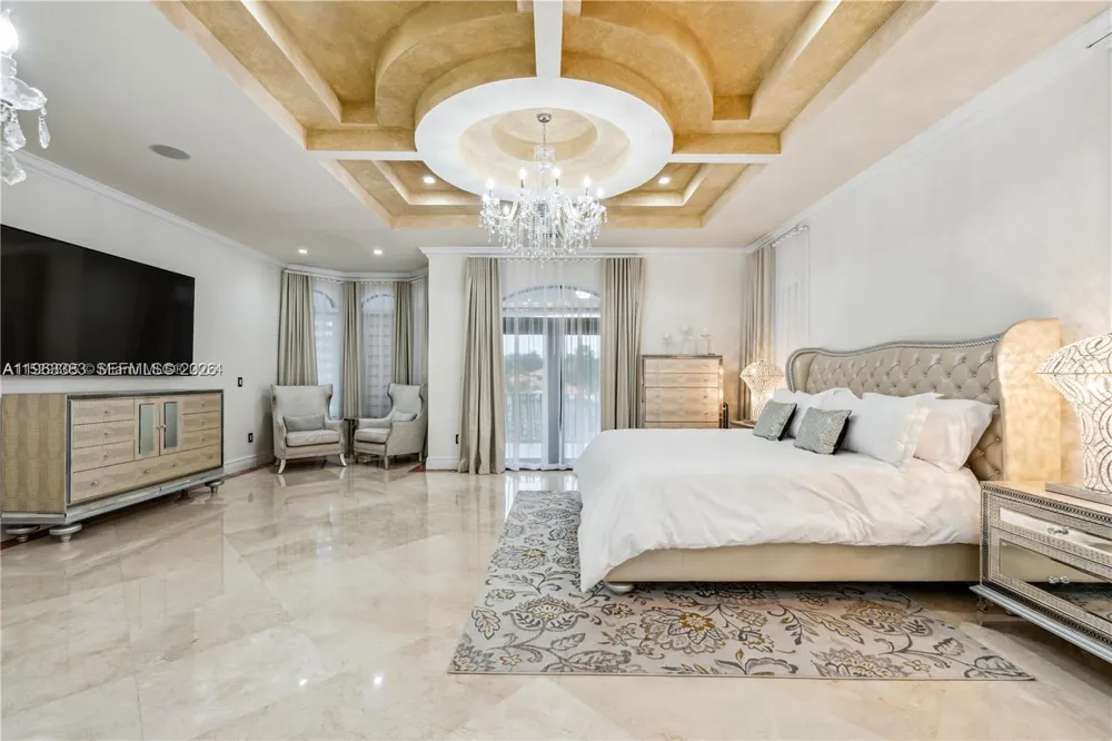 8200 NW 163rd St Miami Lakes, FL 33016