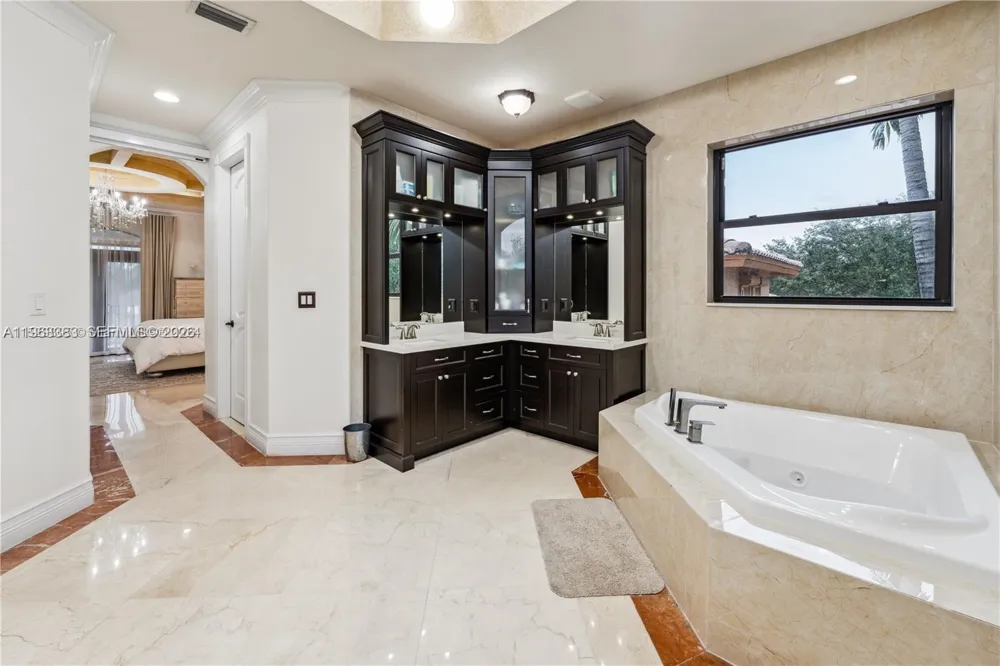 8200 NW 163rd St Miami Lakes, FL 33016
