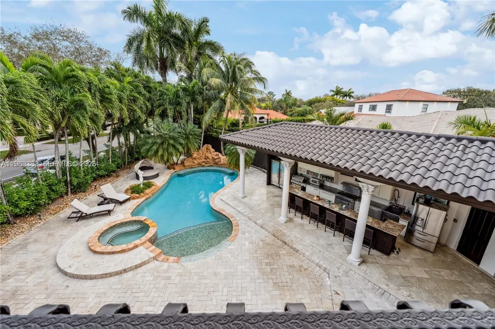 8200 NW 163rd St Miami Lakes, FL 33016