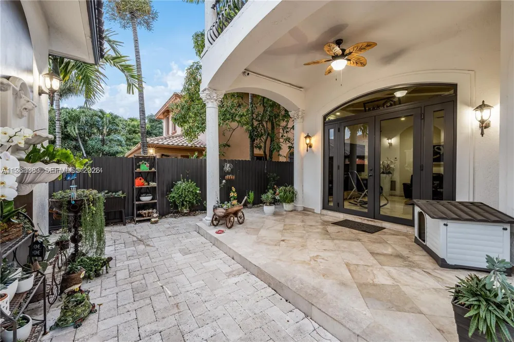 8200 NW 163rd St Miami Lakes, FL 33016