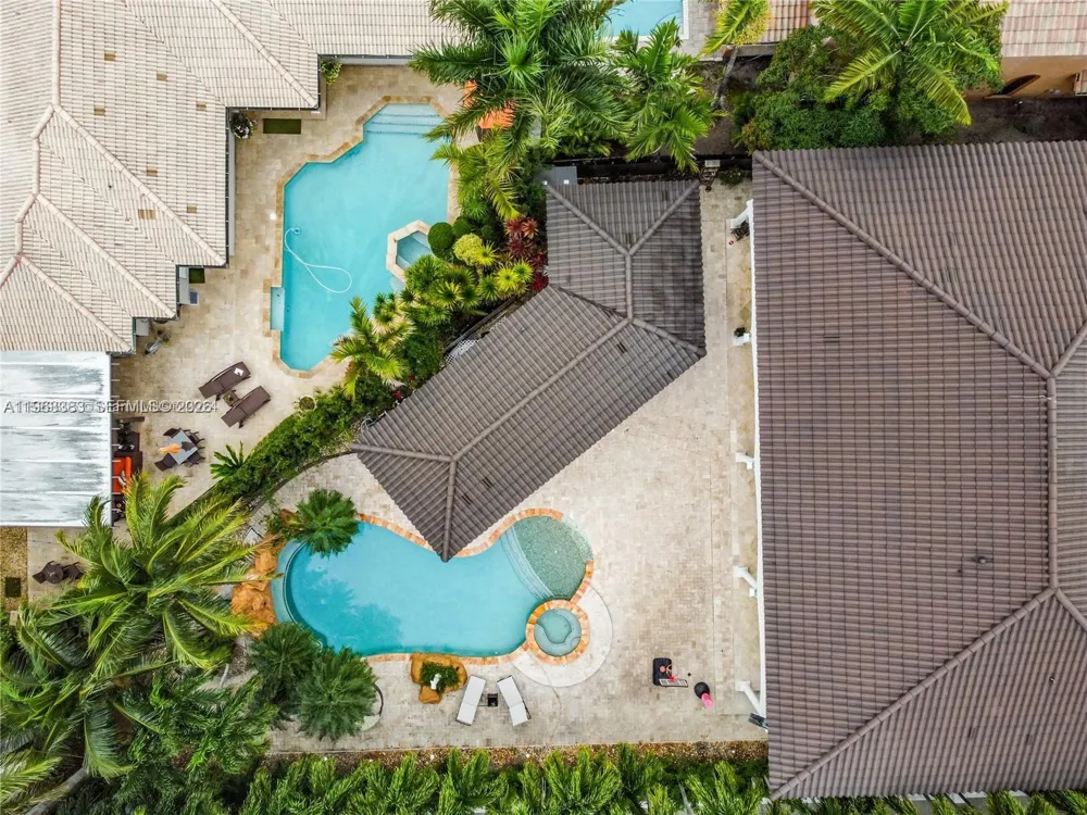 8200 NW 163rd St Miami Lakes, FL 33016