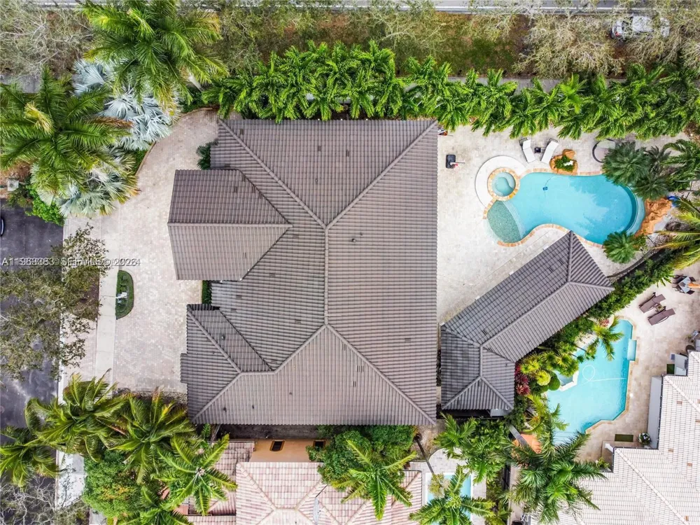 8200 NW 163rd St Miami Lakes, FL 33016