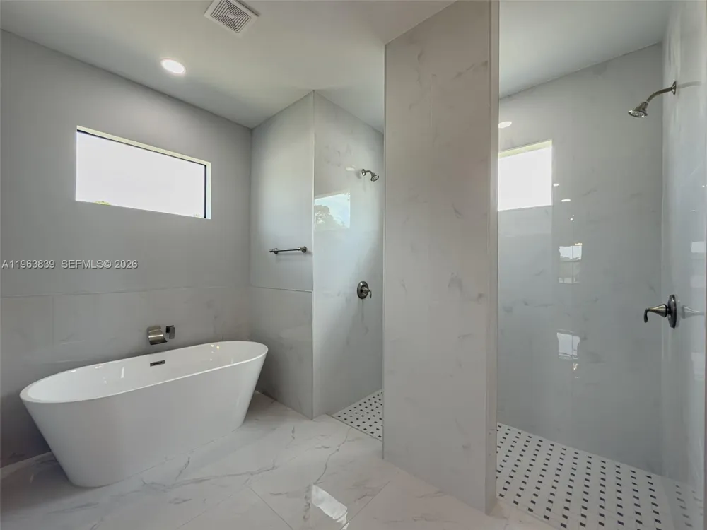 417 Paddock St Lehigh Acres, FL 33974