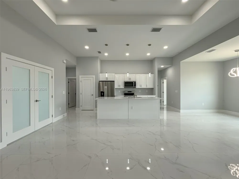 417 Paddock St Lehigh Acres, FL 33974