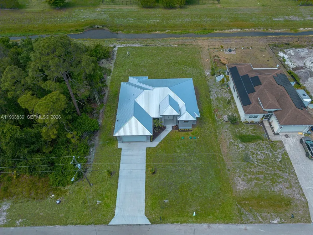 417 Paddock St Lehigh Acres, FL 33974