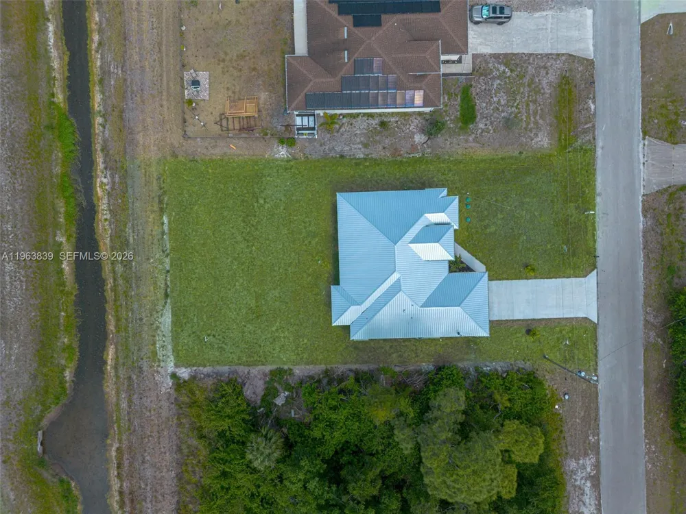 417 Paddock St Lehigh Acres, FL 33974