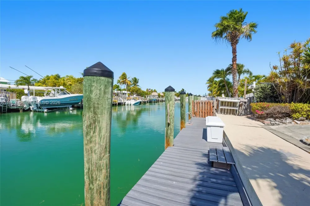 151 10th St Key Colony, FL 33051