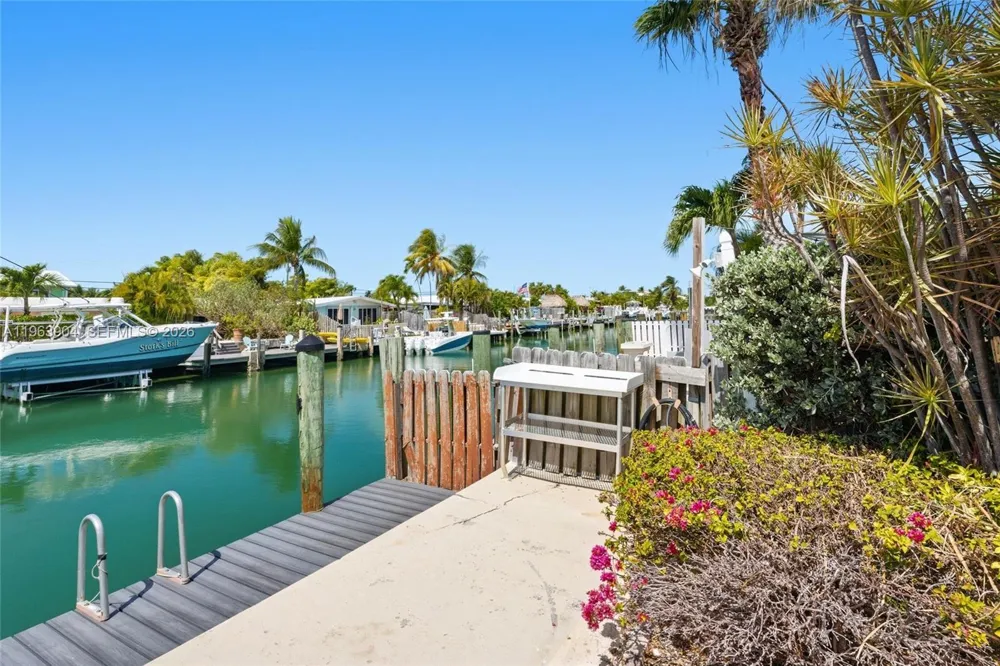 151 10th St Key Colony, FL 33051