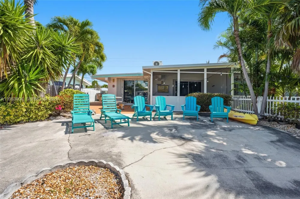 151 10th St Key Colony, FL 33051