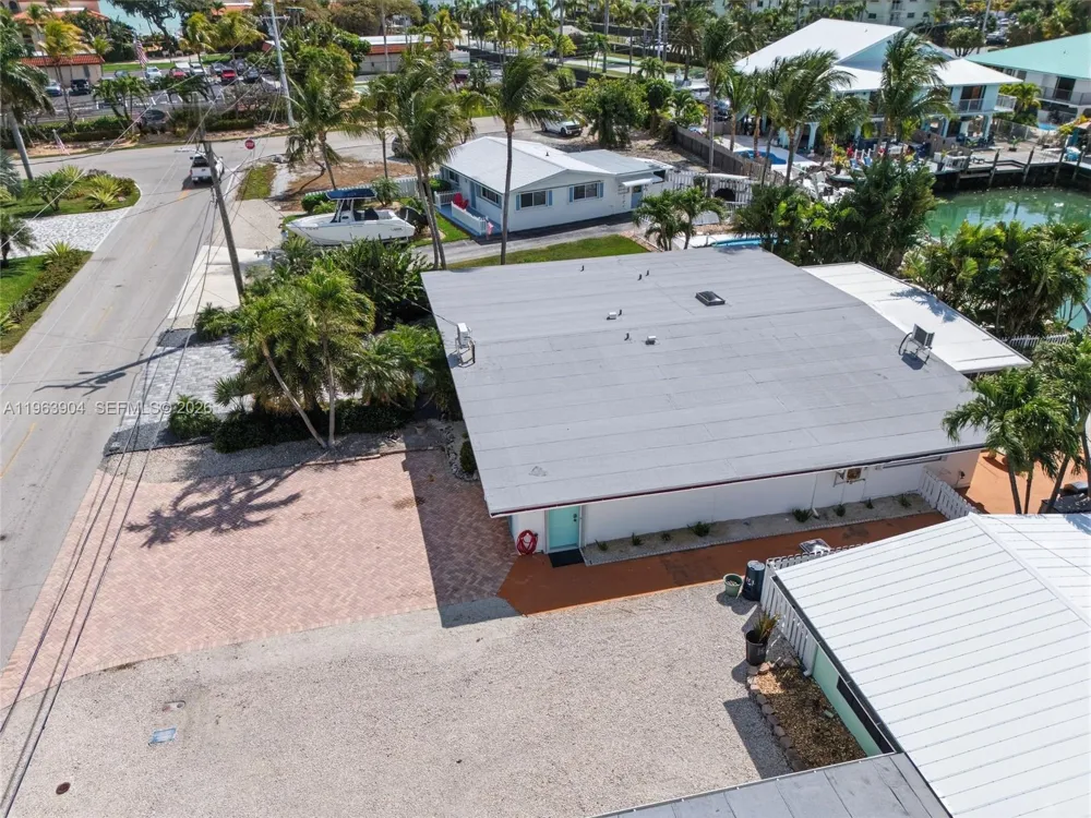 151 10th St Key Colony, FL 33051