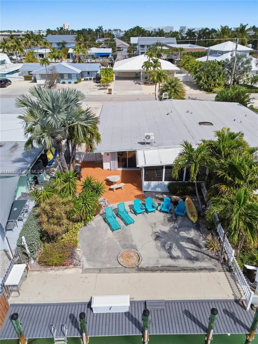 151 10th St Key Colony, FL 33051
