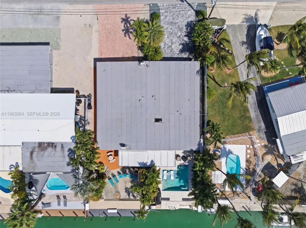 151 10th St Key Colony, FL 33051