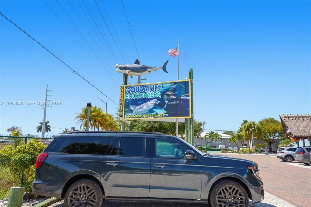 151 10th St Key Colony, FL 33051