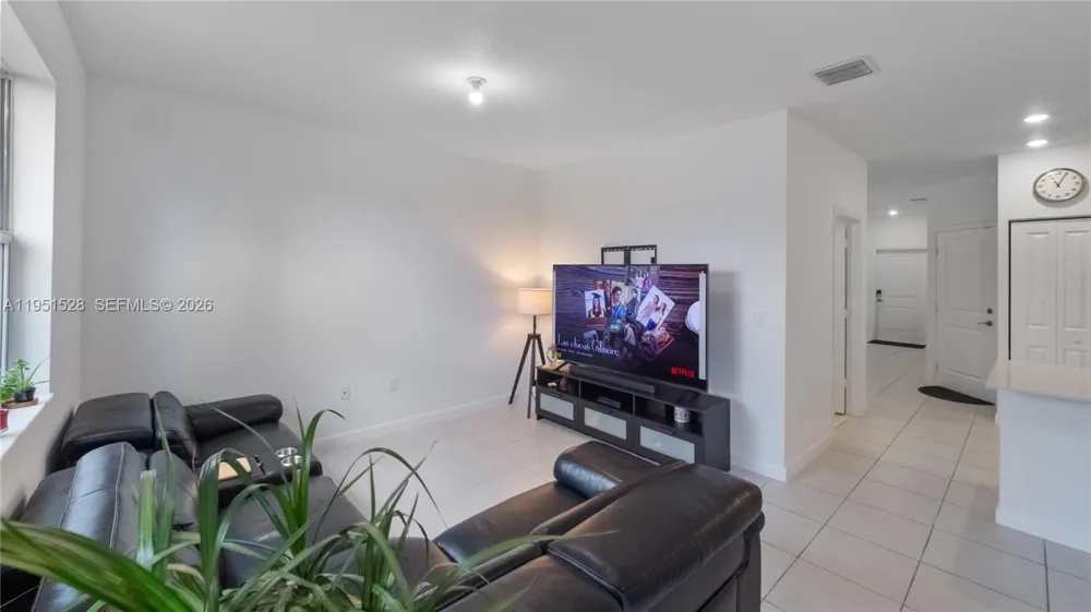 5544 NW 27th Pl Lauderhill, FL 33313