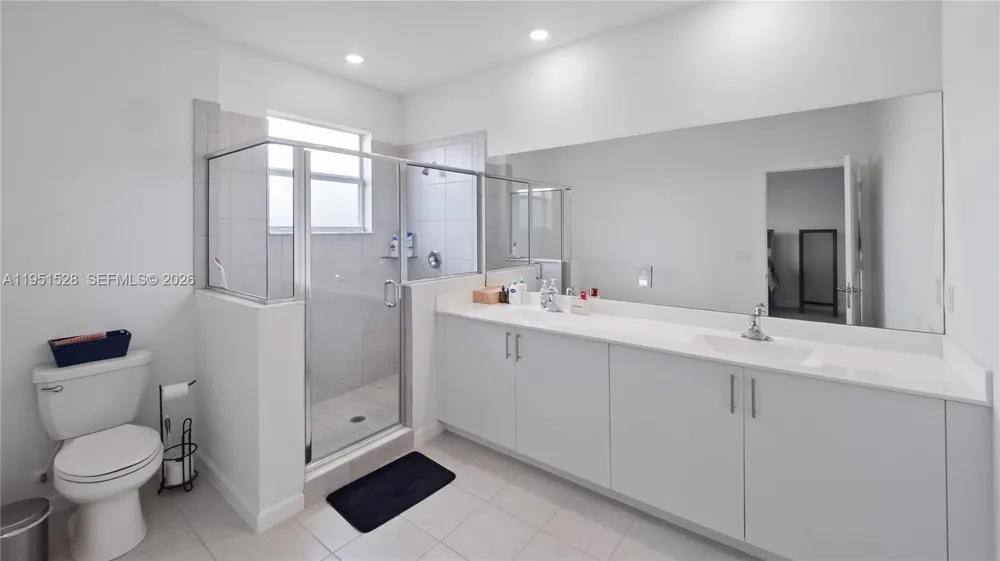 5544 NW 27th Pl Lauderhill, FL 33313