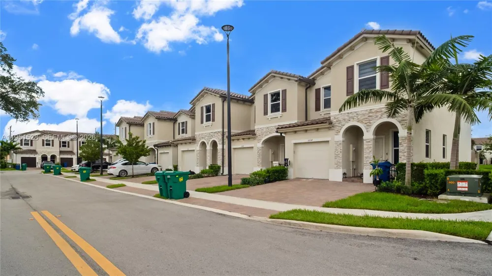 5544 NW 27th Pl Lauderhill, FL 33313