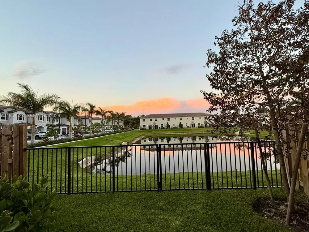 5544 NW 27th Pl Lauderhill, FL 33313