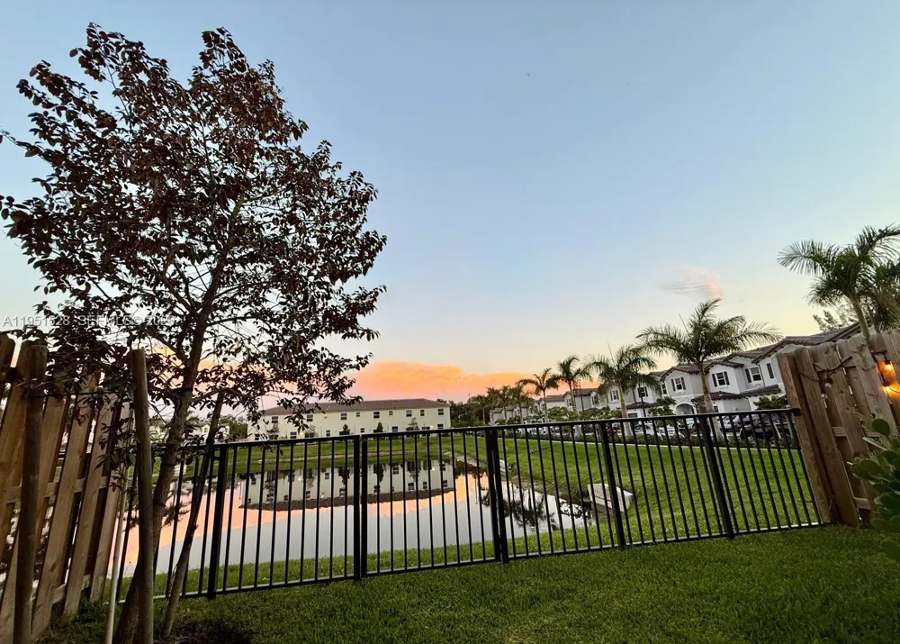 5544 NW 27th Pl Lauderhill, FL 33313