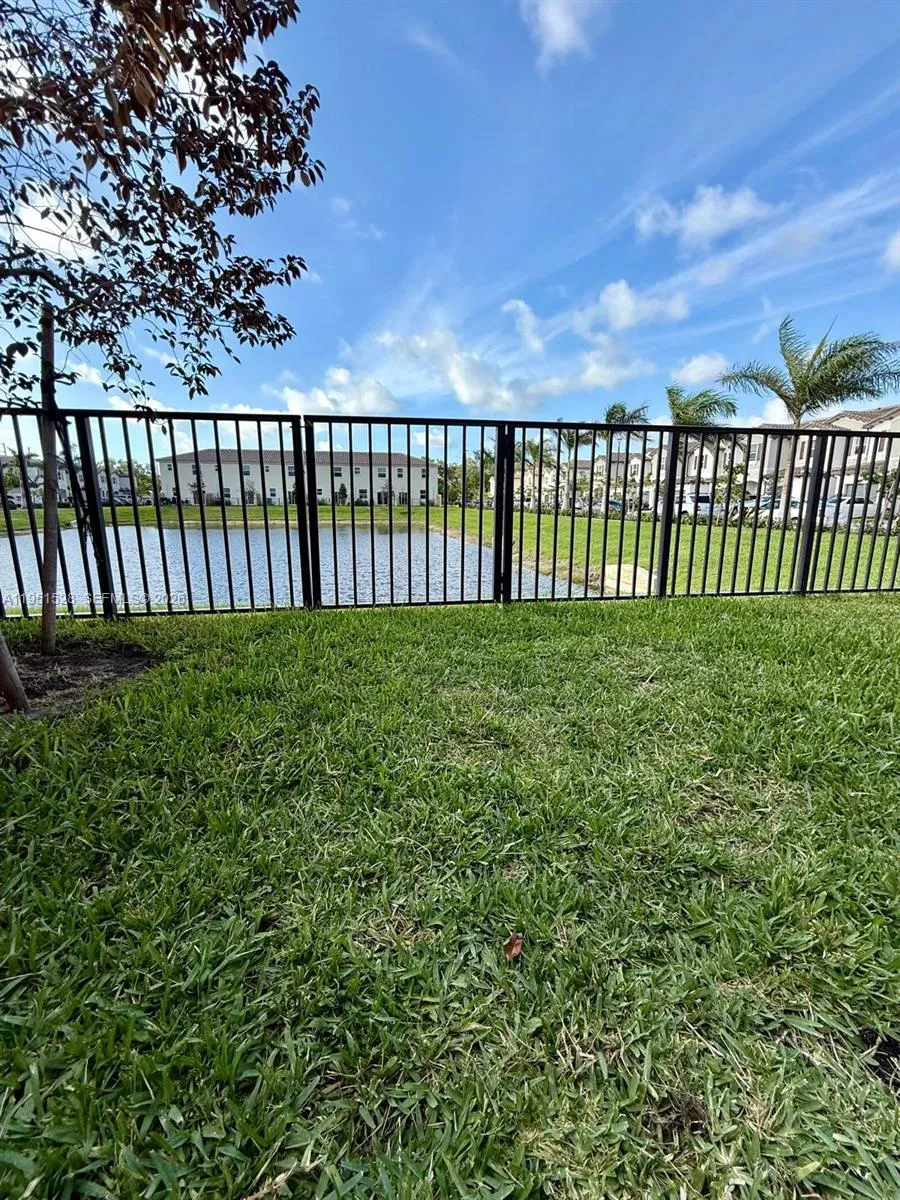 5544 NW 27th Pl Lauderhill, FL 33313
