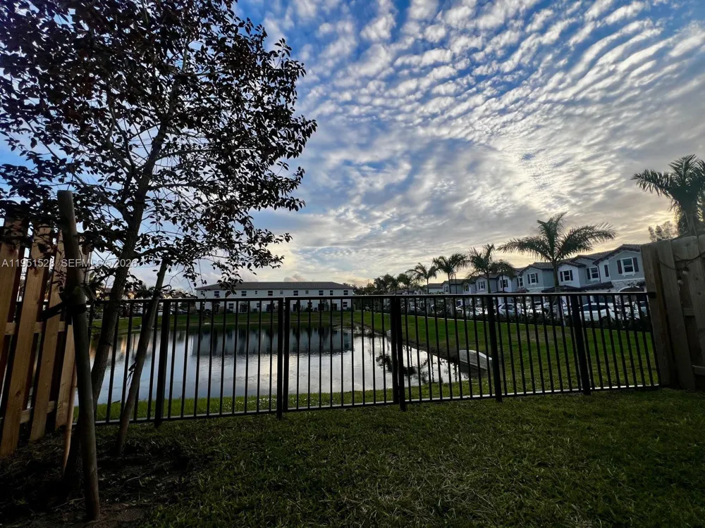 5544 NW 27th Pl Lauderhill, FL 33313