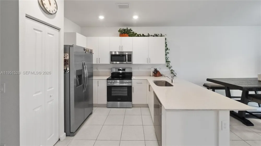 5544 NW 27th Pl Lauderhill, FL 33313