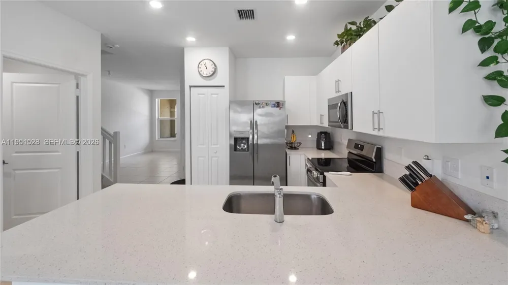 5544 NW 27th Pl Lauderhill, FL 33313
