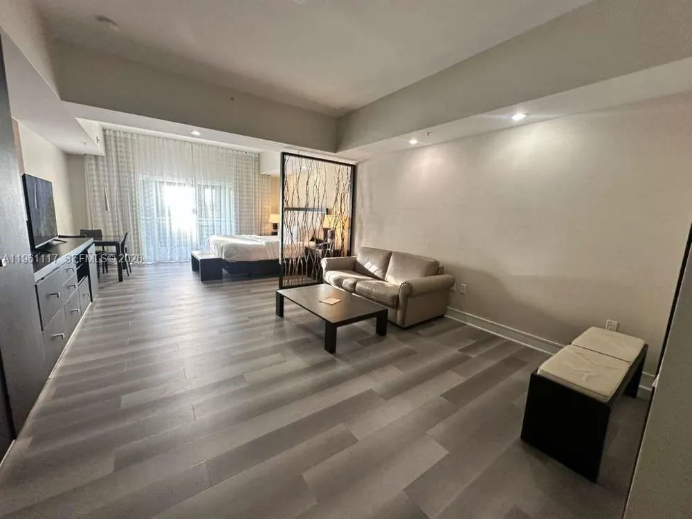 5300 NW 87th Ave #910 Doral, FL 33178