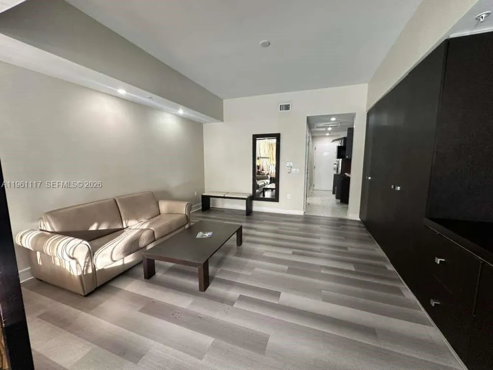 5300 NW 87th Ave #910 Doral, FL 33178