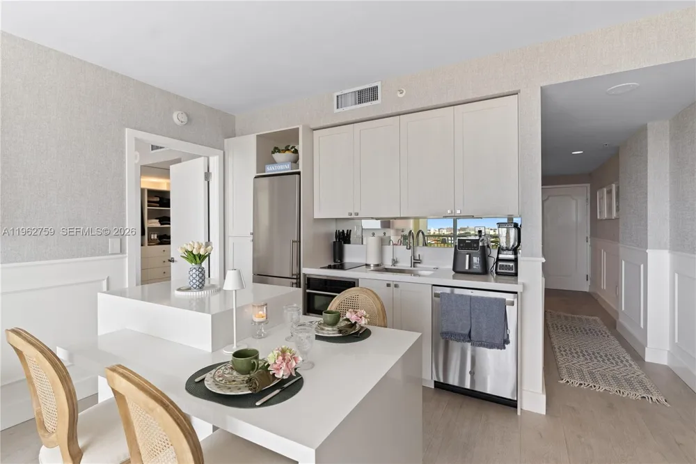 3350 SW 27th Ave #1806 Coconut Grove, FL 33133