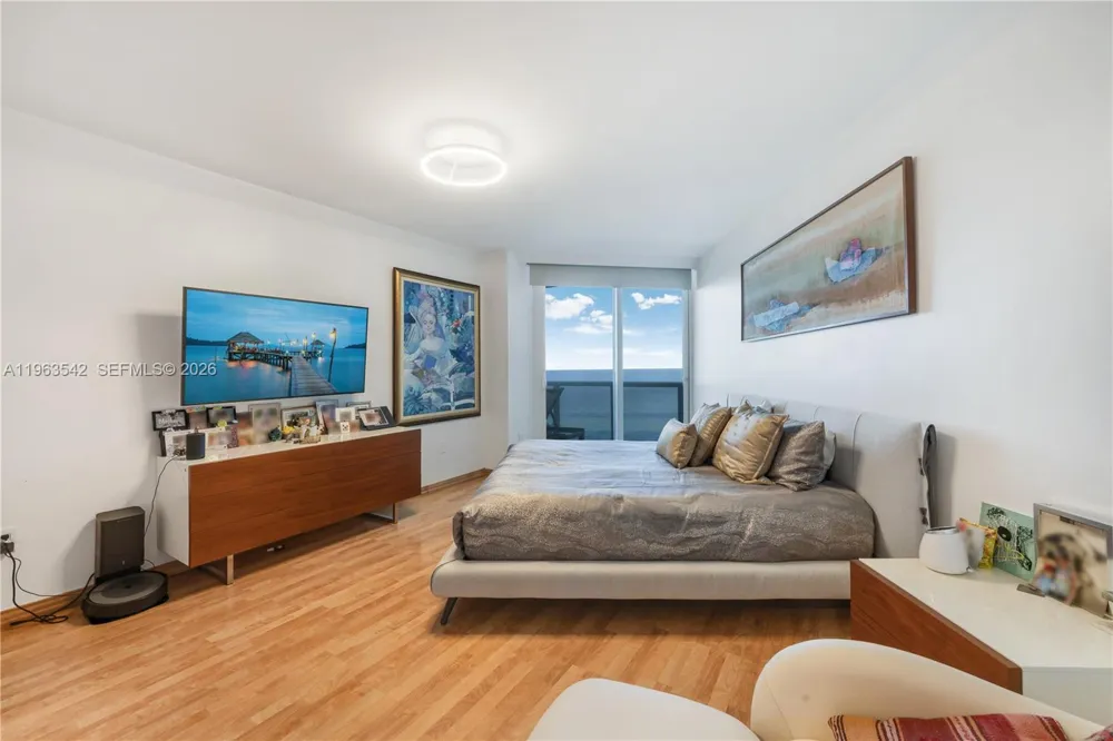 19333 E Collins Ave #1202 Sunny Isles Beach, FL 33160