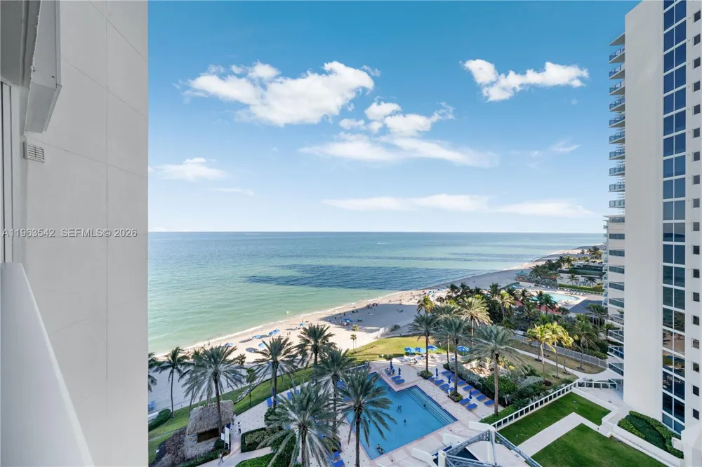 19333 E Collins Ave #1202 Sunny Isles Beach, FL 33160