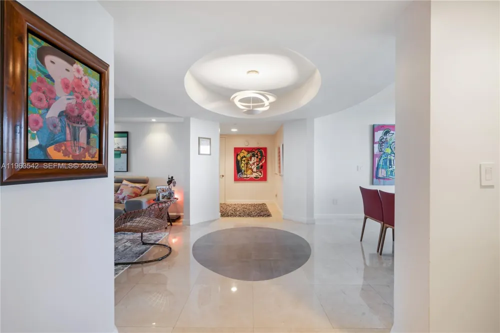 19333 E Collins Ave #1202 Sunny Isles Beach, FL 33160