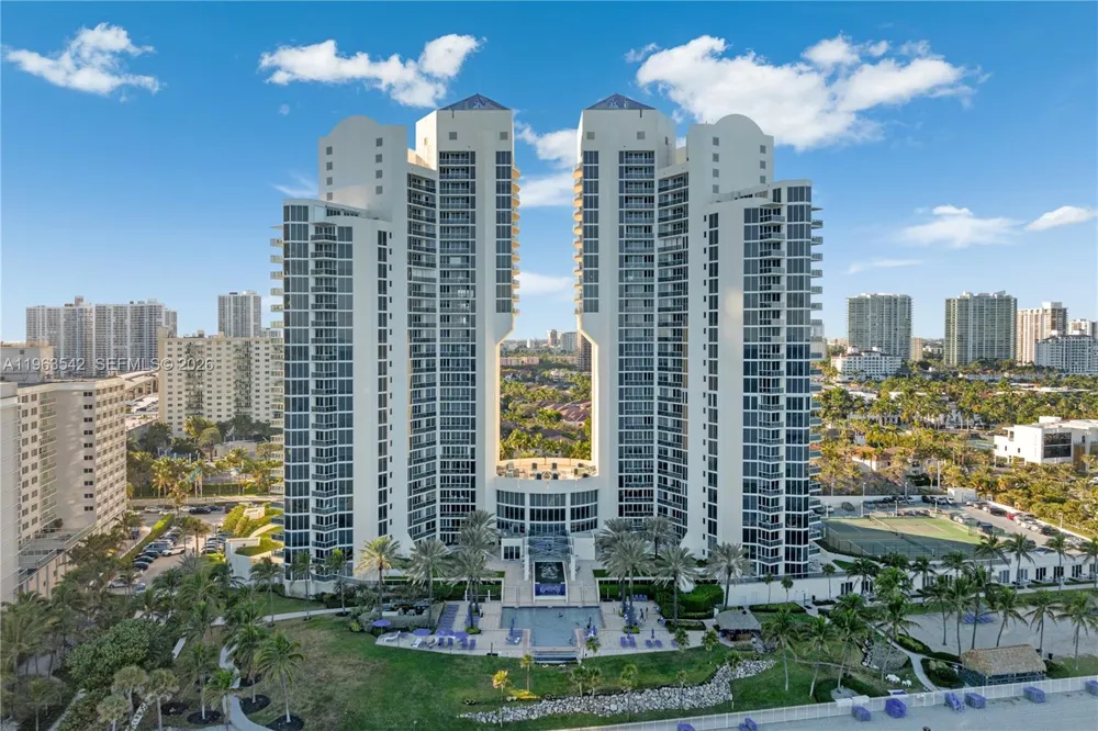 19333 E Collins Ave #1202 Sunny Isles Beach, FL 33160