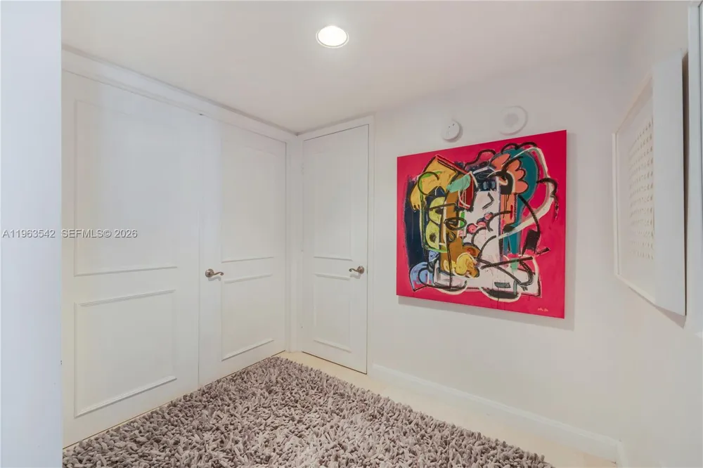 19333 E Collins Ave #1202 Sunny Isles Beach, FL 33160