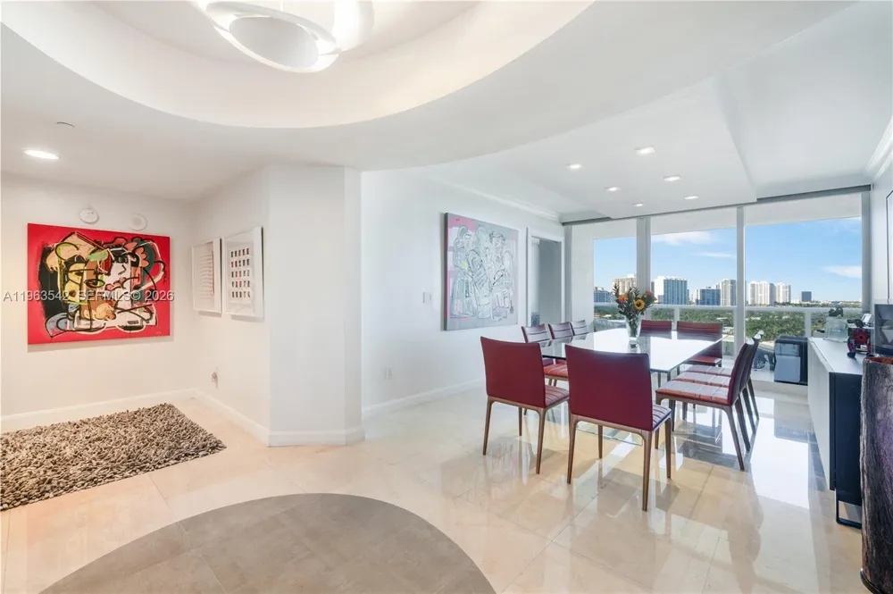 19333 E Collins Ave #1202 Sunny Isles Beach, FL 33160