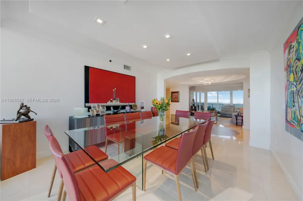 19333 E Collins Ave #1202 Sunny Isles Beach, FL 33160