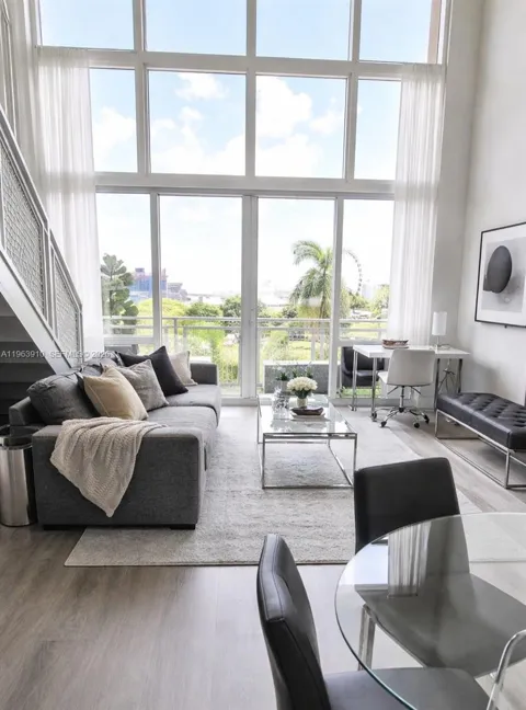253 NE 2nd St #433