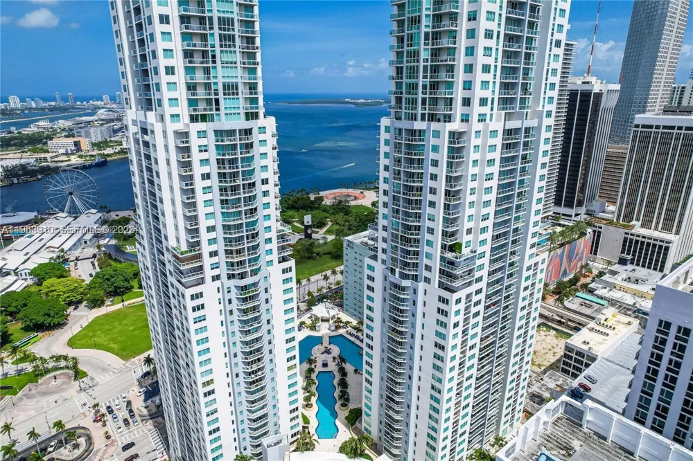 253 NE 2nd St #433 Miami, FL 33132