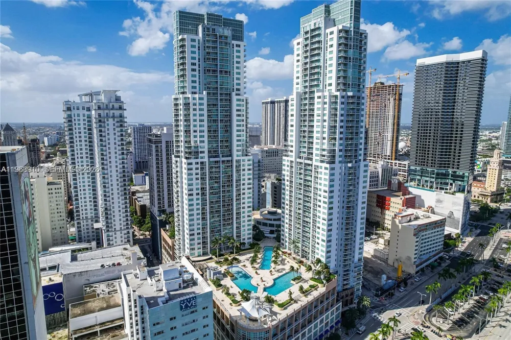 253 NE 2nd St #433 Miami, FL 33132
