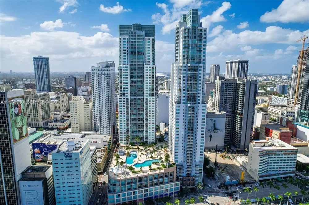 253 NE 2nd St #433 Miami, FL 33132